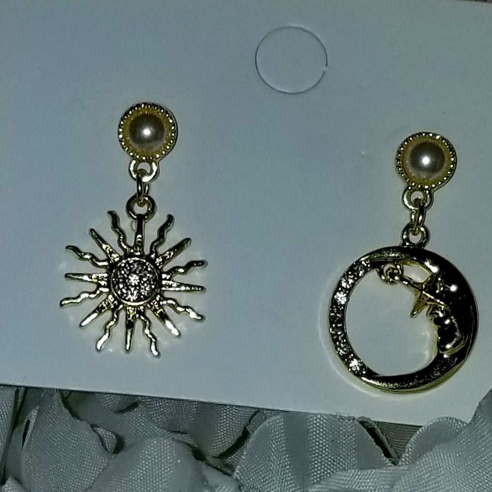 New Sun and Moon Earrings Pair Set